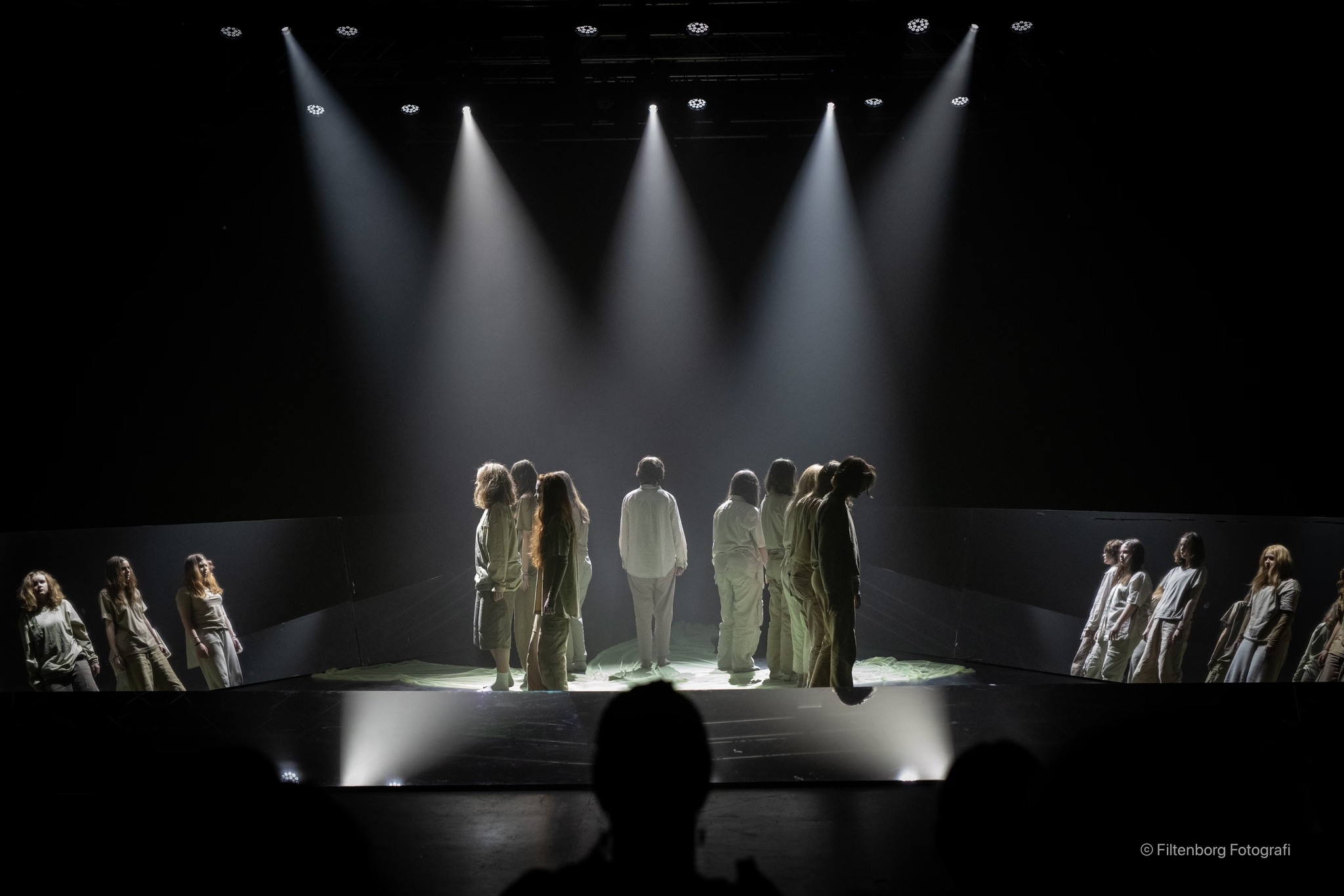 Lysshow under musical.